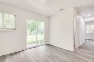 525 Moonlight Dr, Garland, TX 75040 - Photo 8