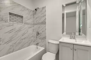 525 Moonlight Dr, Garland, TX 75040 - Photo 2