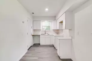 525 Moonlight Dr, Garland, TX 75040 - Photo 10