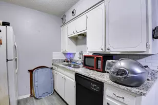 353 N Field St, Burleson, TX 76028 - Photo 22