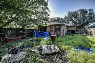 353 N Field St, Burleson, TX 76028 - Photo 30