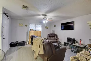 353 N Field St, Burleson, TX 76028 - Photo 20