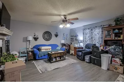 353 N Field Street, Burleson, TX 76028 - Photo 2