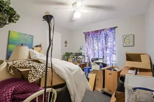 353 N Field St, Burleson, TX 76028 - Photo 10