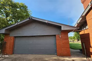 1800 Kirkpatrick Ln, Flower Mound, TX 75028 - Photo 4