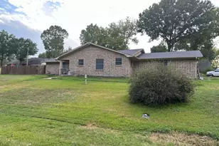 701 N Saline St, Grand Saline, TX 75140 - Photo 2
