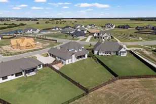 900 Glorietta Dr, McGregor, TX 76657 - Photo 40