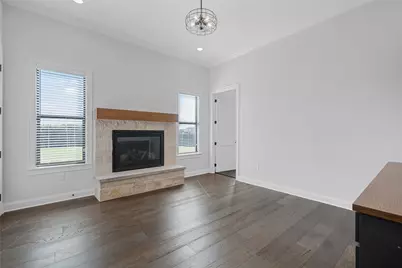 900 Glorietta Drive, McGregor, TX 76657 - Photo 18