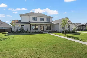 900 Glorietta Dr, McGregor, TX 76657 - Photo 2