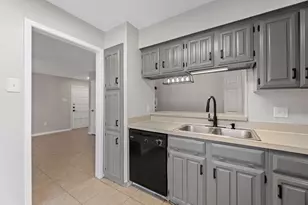 897 Dublin Dr, Richardson, TX 75080 - Photo 4