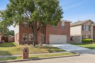 2312 Chestnut Dr, Little Elm, TX 75068 - Photo 2