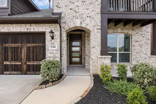 2744 Richard St, Burleson, TX 76028 - Photo 2