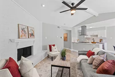 805 W Embercrest Drive, Arlington, TX 76017 - Photo 10