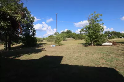 301 Travis Street, Ranger, TX 76470 - Photo 6