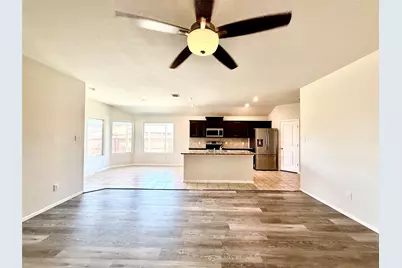 240 Crowfoot Drive, Fort Worth, TX 76131 - Photo 8