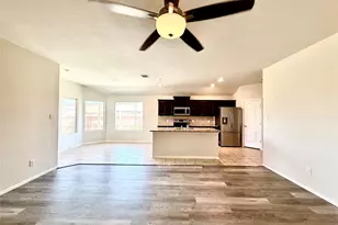 240 Crowfoot Dr, Fort Worth, TX 76131 - Photo 8