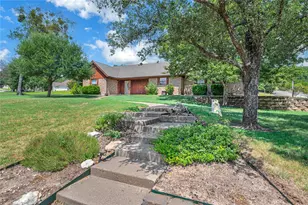 2701 White St, Clifton, TX 76634 - Photo 2