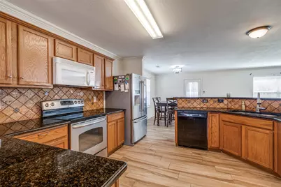 2512 Calico Rock Drive, Fort Worth, TX 76131 - Photo 2