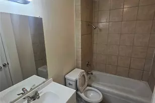 877 Lexington Dr, Lancaster, TX 75134 - Photo 12