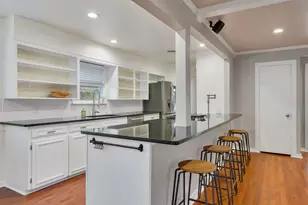 9856 Shoreview Rd, Dallas, TX 75238 - Photo 18