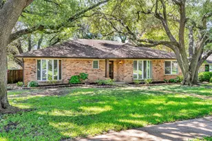 9856 Shoreview Rd, Dallas, TX 75238 - Photo 2