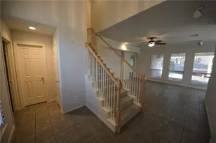 148 Arbor Glen Dr, Euless, TX 76039 - Photo 2