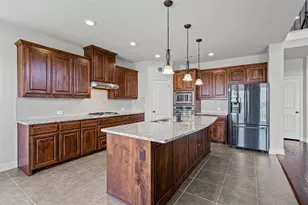124 St Elias Dr, Burleson, TX 76028 - Photo 10