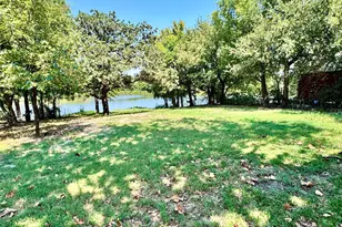 207 Wilson Rd, Valley View, TX 76272 - Photo 6