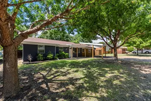 13215 Blossomheath Ln, Dallas, TX 75240 - Photo 2