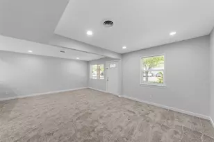 13215 Blossomheath Ln, Dallas, TX 75240 - Photo 10