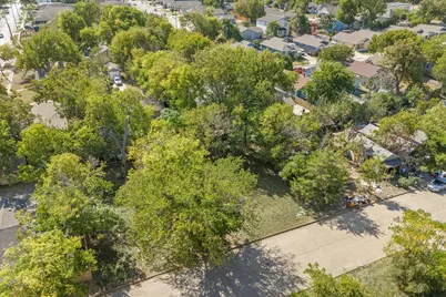 962 E Oleander Street, Fort Worth, TX 76104 - Photo 8