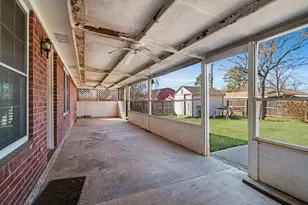 2705 Briarwood Dr, Paris, TX 75460 - Photo 4