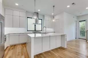 2703 Kimsey Dr, Dallas, TX 75235 - Photo 2