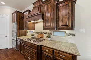 3815 Wind Cave Bend, Irving, TX 75063 - Photo 8