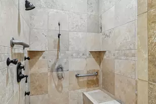 4405 Garden Dr, Arlington, TX 76001 - Photo 16