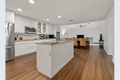 6504 Lago Vista Drive, Benbrook, TX 76132 - Photo 4