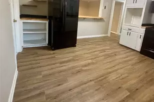 806 E Beth St, Whitney, TX 76692 - Photo 4