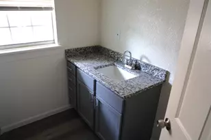818 E Palestine St, Mexia, TX 76667 - Photo 20
