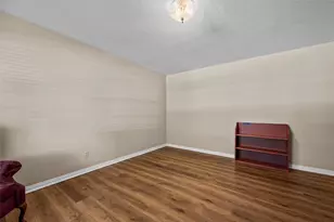 117 S Bermuda St, Lacy Lakeview, TX 76705 - Photo 6