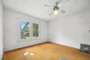 1042 N Clinton Ave, Dallas, TX 75208 - Photo 32