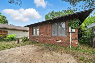 1042 N Clinton Ave, Dallas, TX 75208 - Photo 38