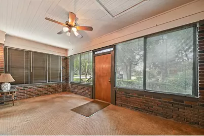 1042 N Clinton Avenue, Dallas, TX 75208 - Photo 6