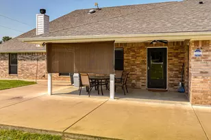 142 Bishop Dr, Weatherford, TX 76088 - Photo 34