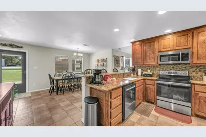 142 Bishop Drive, Weatherford, TX 76088 - Photo 8