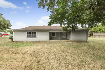 508 E Travis Street, Leonard, TX 75452 - Photo 4