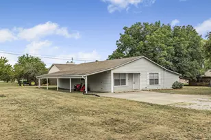 508 E Travis St, Leonard, TX 75452 - Photo 2