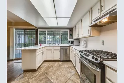 8633 Baumgarten Drive, Dallas, TX 75228 - Photo 14