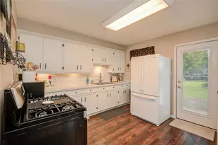 230 2nd St, Brazoria, TX 77422 - Photo 14