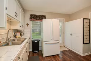 230 2nd St, Brazoria, TX 77422 - Photo 18