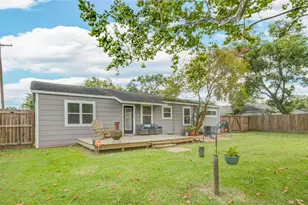 230 2nd St, Brazoria, TX 77422 - Photo 6